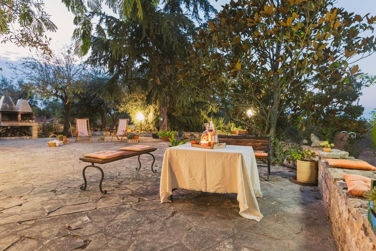 Trulli Country House Carla'S Secret Castellana Grotte Eksteriør bilde